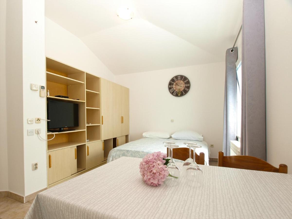 Apartments Biskupije 810 메덜린 외부 사진