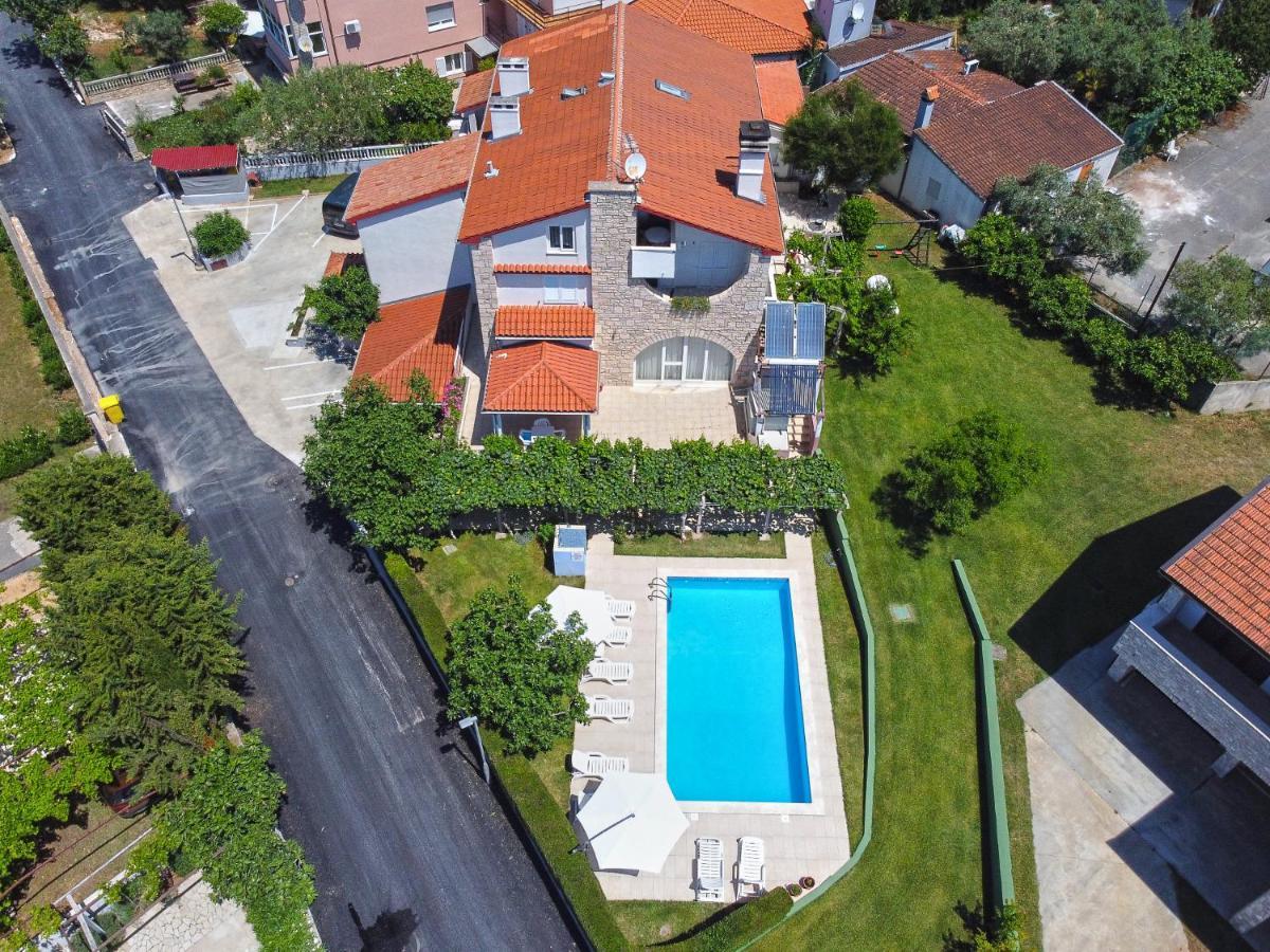 Apartments Biskupije 810 메덜린 외부 사진